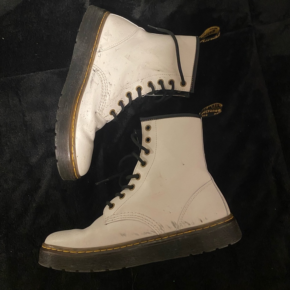 PENDING// DO NOT PURCHASE// size 8 docs